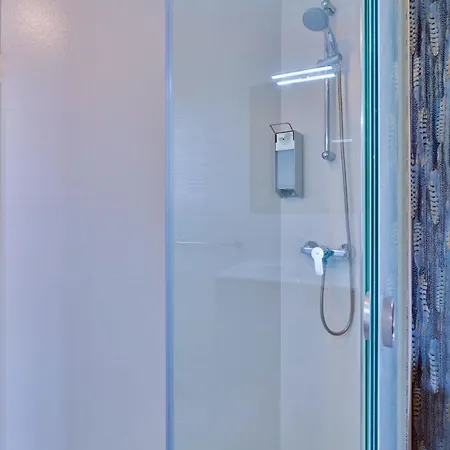 Ziri - Hostatel Apartamento Granada