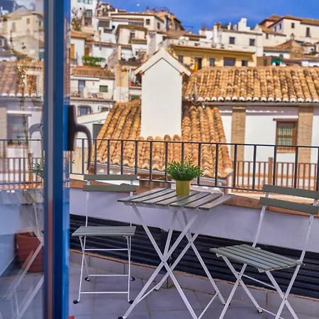 Ziri - Hostatel Granada