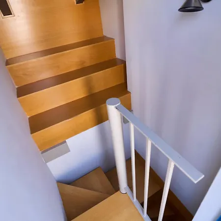 Ziri - Hostatel Apartment *